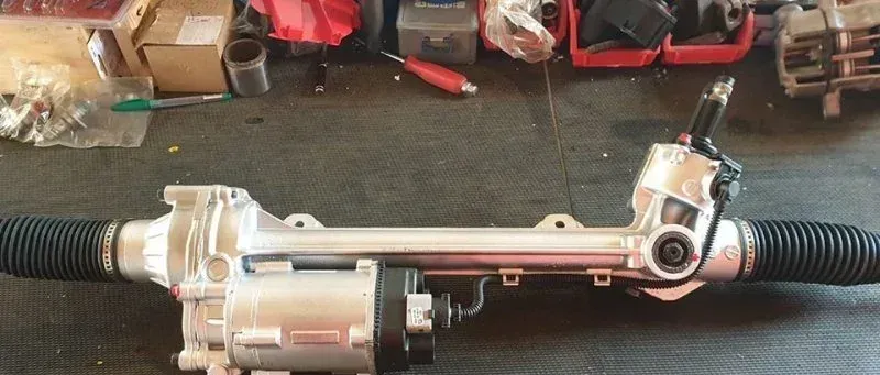Kompletný elektrický posilňovač riadenia s manžetami po repase